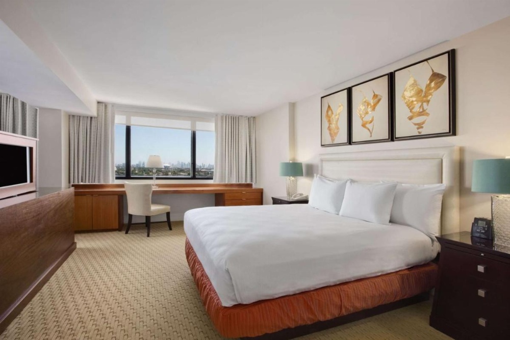 Hilton Miami Airport Blue Lagoon Image 19