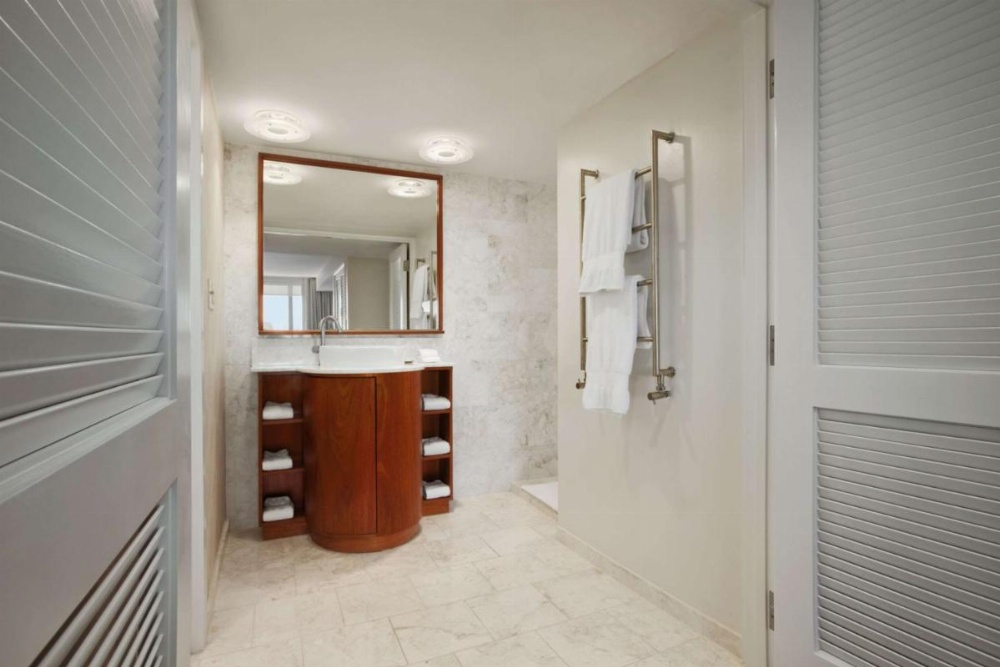 Hilton Miami Airport Blue Lagoon Image 22